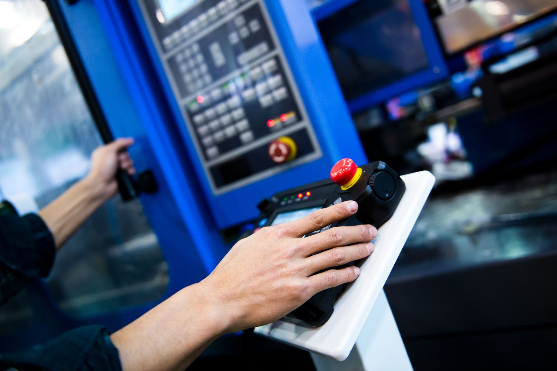 Control de una maquina con un operario